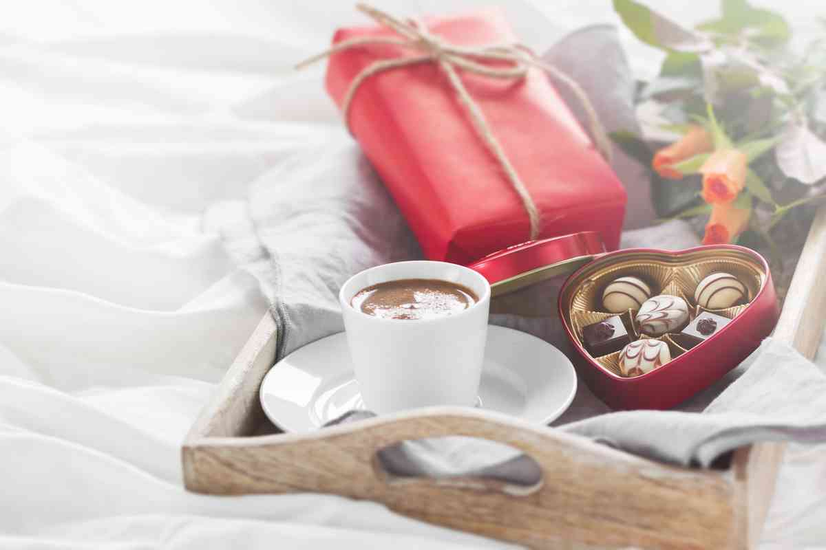 O chocolate me manterá acordado ou afetará meu sono no Dia dos Namorados?